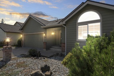 Discover peace, privacy, and panoramic beauty in this 3-bedroom on  in Washington - for sale on GolfHomes.com, golf home, golf lot