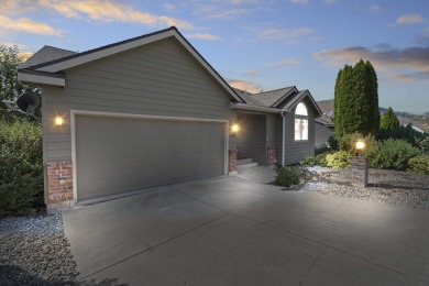 Discover peace, privacy, and panoramic beauty in this 3-bedroom on  in Washington - for sale on GolfHomes.com, golf home, golf lot
