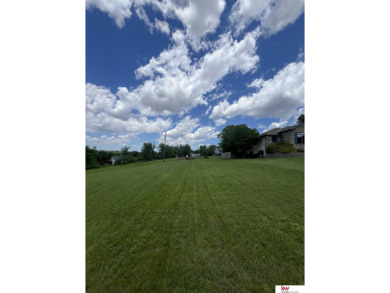 Karen Kielian, M: , kkielian,   - Experience the joys of lake on Lake Ridge Country Club in Nebraska - for sale on GolfHomes.com, golf home, golf lot