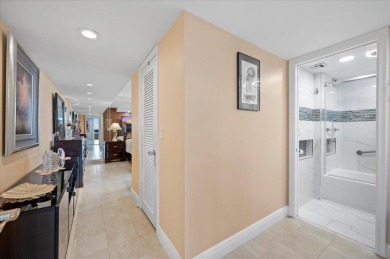 MOTIVATED SELLER! Welcome to the Lincoln Tower, this 3 bed, 2 on The President Country Club in Florida - for sale on GolfHomes.com, golf home, golf lot