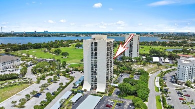 MOTIVATED SELLER! Welcome to the Lincoln Tower, this 3 bed, 2 on The President Country Club in Florida - for sale on GolfHomes.com, golf home, golf lot