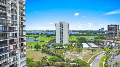 MOTIVATED SELLER! Welcome to the Lincoln Tower, this 3 bed, 2 on The President Country Club in Florida - for sale on GolfHomes.com, golf home, golf lot
