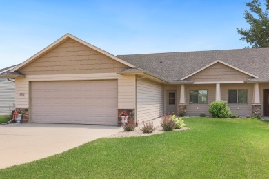 This townhome is SO nice that it should be a crime not to look on Rolling Hills Golf Club in South Dakota - for sale on GolfHomes.com, golf home, golf lot