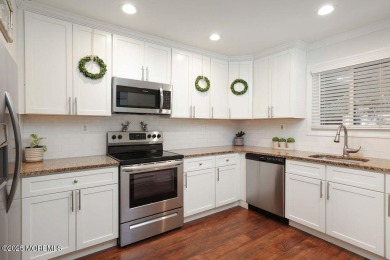 Lakeside location! Renovated and pristine lower-level villa with on Shadow Lake Village in New Jersey - for sale on GolfHomes.com, golf home, golf lot