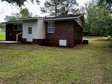 Nice 3 bedroom home with large corner lot and room for outside on Ware Shoals Golf Club in South Carolina - for sale on GolfHomes.com, golf home, golf lot