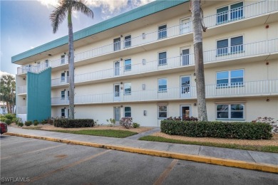 Desirable First Floor Condo, make this your next home whether on Seven Lakes Golf and Tennis Community in Florida - for sale on GolfHomes.com, golf home, golf lot