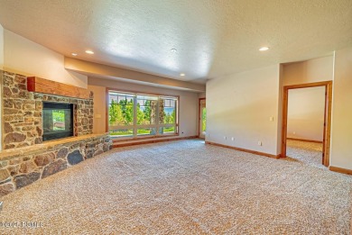 Discover luxury living on Midway's bench, where sweeping on Homestead Golf Club and Resort in Utah - for sale on GolfHomes.com, golf home, golf lot