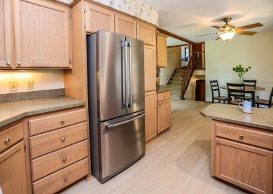 Beautiful Home on Aberdeen's North SideWelcome to this stunning on Lee Park Golf Course in South Dakota - for sale on GolfHomes.com, golf home, golf lot
