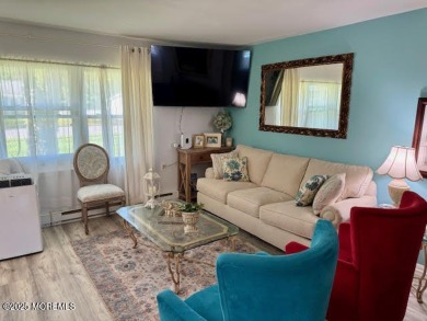 Welcome to this well-maintained Baronet model nestled in the on Greenbriar Woodlands in New Jersey - for sale on GolfHomes.com, golf home, golf lot