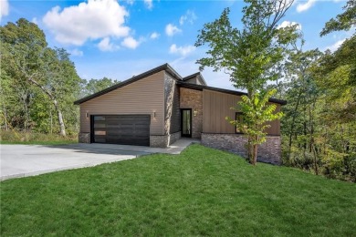 Welcome to this modern new-construction beauty, perfectly on Bella Vista Country Club - Scottsdale in Arkansas - for sale on GolfHomes.com, golf home, golf lot