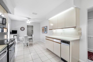 Sun-filled 2-bedroom villa with views of the golf course on Hunters Run Golf and Country Club in Florida - for sale on GolfHomes.com, golf home, golf lot