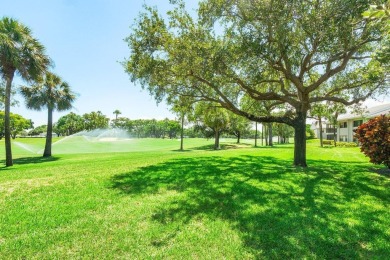 Sun-filled 2-bedroom villa with views of the golf course on Hunters Run Golf and Country Club in Florida - for sale on GolfHomes.com, golf home, golf lot