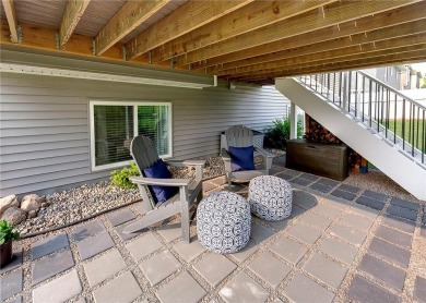 This home shines from the moment you walk into the bright and on New Prague Golf Club in Minnesota - for sale on GolfHomes.com, golf home, golf lot