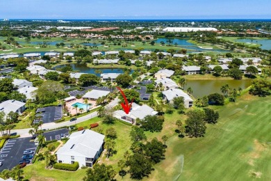 Sun-filled 2-bedroom villa with views of the golf course on Hunters Run Golf and Country Club in Florida - for sale on GolfHomes.com, golf home, golf lot