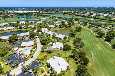 Sun-filled 2-bedroom villa with views of the golf course on Hunters Run Golf and Country Club in Florida - for sale on GolfHomes.com, golf home, golf lot