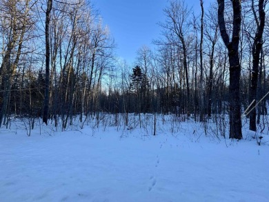 Here is a prime location to build your dream home! Located in a on Sugarbush Golf Club in Vermont - for sale on GolfHomes.com, golf home, golf lot