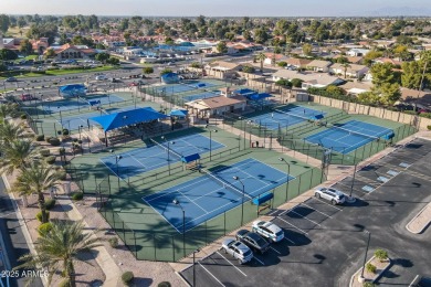 Come and see this freshly remodeled 2 bed, 2 Bath, 2 car garage on Leisure World Country Club in Arizona - for sale on GolfHomes.com, golf home, golf lot