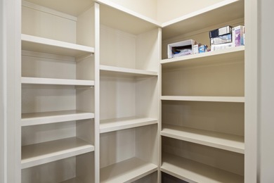 Located in the San Poppi Millwood golf community. This 4 bed, 2 on Millwood Golf and Racquet Club in Missouri - for sale on GolfHomes.com, golf home, golf lot