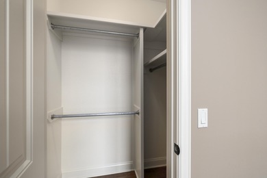 Located in the San Poppi Millwood golf community. This 4 bed, 2 on Millwood Golf and Racquet Club in Missouri - for sale on GolfHomes.com, golf home, golf lot