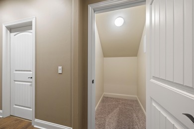 Located in the San Poppi Millwood golf community. This 4 bed, 2 on Millwood Golf and Racquet Club in Missouri - for sale on GolfHomes.com, golf home, golf lot