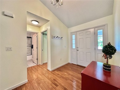 Beautifully updated Villa in The Stonewolf Golf Course community on Stonewolf Golf Club in Illinois - for sale on GolfHomes.com, golf home, golf lot