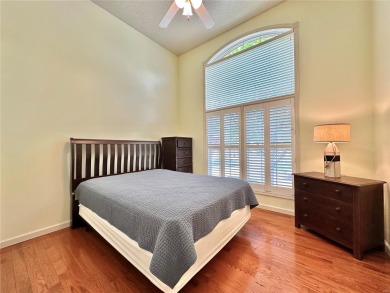 Beautifully updated Villa in The Stonewolf Golf Course community on Stonewolf Golf Club in Illinois - for sale on GolfHomes.com, golf home, golf lot
