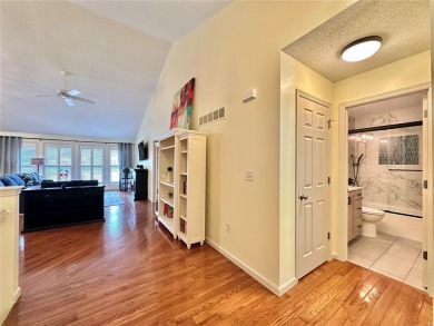 Beautifully updated Villa in The Stonewolf Golf Course community on Stonewolf Golf Club in Illinois - for sale on GolfHomes.com, golf home, golf lot