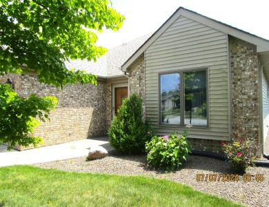 2 bedroom, 2.5 baths located on the 13th hole fairway of the on Cross Creek Golf Club in Indiana - for sale on GolfHomes.com, golf home, golf lot