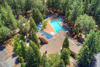 Welcome HOME! This MH, is on a 433A foundation. 2 bed , 2 bath on Paradise Pines Golf Course in California - for sale on GolfHomes.com, golf home, golf lot