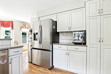 Spotless and beautifully maintained White Oak model located in on The Arboretum Club in Illinois - for sale on GolfHomes.com, golf home, golf lot
