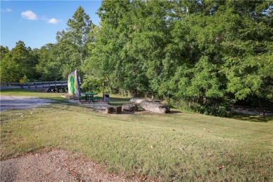 Welcome to this charming fully remodeled cottage style home on Holiday Island Executive Golf Course in Arkansas - for sale on GolfHomes.com, golf home, golf lot