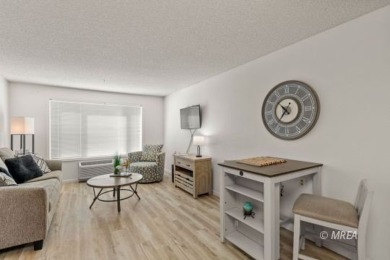Great Condo with one Bedroom and one Bathroom in a Resort on The Oasis Golf Club in Nevada - for sale on GolfHomes.com, golf home, golf lot