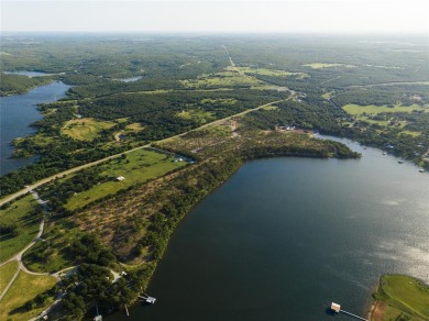 Tucked away in a cove, Lot 17 aka Oak Cove N. is quiet and on Twisted Oaks Golf Club in Texas - for sale on GolfHomes.com, golf home, golf lot