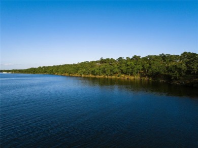 Tucked away in a cove, Lot 17 aka Oak Cove N. is quiet and on Twisted Oaks Golf Club in Texas - for sale on GolfHomes.com, golf home, golf lot