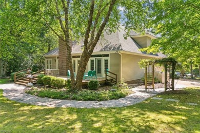 Exquisite home in Greensprings Plantation custom built by on Williamsburg National Golf Club in Virginia - for sale on GolfHomes.com, golf home, golf lot