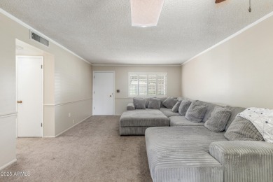 WELCOME HOME to this beautiful end-unit home! Boasting  2BR & 1 on Sun City Lakes West and East in Arizona - for sale on GolfHomes.com, golf home, golf lot