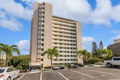 NEW AMAZING PRICE! Absolutely beautiful move in ready and on Honolulu Country Club in Hawaii - for sale on GolfHomes.com, golf home, golf lot
