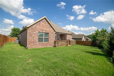 Come home to the versatility of this open and split floor plan on Stonebridge Meadows Golf Club in Arkansas - for sale on GolfHomes.com, golf home, golf lot