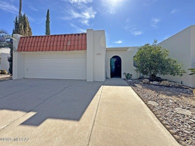 Spacious 2 bedroom / 2 bathroom Townhome in highly desirable on Dorado Country Club in Arizona - for sale on GolfHomes.com, golf home, golf lot
