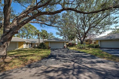 STUNNING LAKEFRONT VILLA - FULLY RENOVATED & MOVE-IN READY! on Plantation Golf and Country Club in Florida - for sale on GolfHomes.com, golf home, golf lot