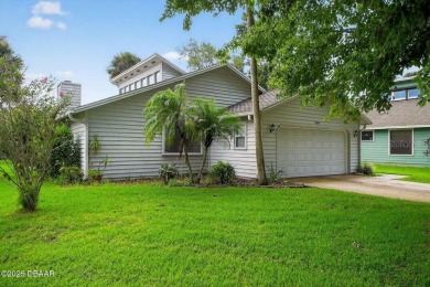 NEW CARPET and Beautiful Natural Lighting throughout! Come see on The Club At Pelican Bay - North Course in Florida - for sale on GolfHomes.com, golf home, golf lot