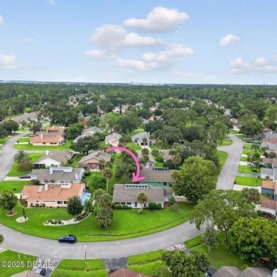NEW CARPET and Beautiful Natural Lighting throughout! Come see on The Club At Pelican Bay - North Course in Florida - for sale on GolfHomes.com, golf home, golf lot