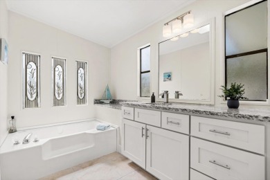 SELLER MOTIVATED. SELLER WILL REPLACE ROOF WITH REASONABLE OFFER on Zellwood Station Country Club in Florida - for sale on GolfHomes.com, golf home, golf lot