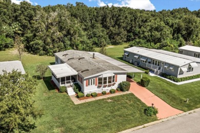 SELLER MOTIVATED. SELLER WILL REPLACE ROOF WITH REASONABLE OFFER on Zellwood Station Country Club in Florida - for sale on GolfHomes.com, golf home, golf lot