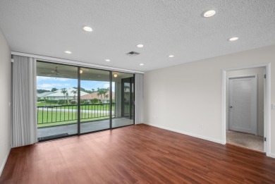 Welcome To Turtle Creek! This Spacious Second-Floor Condo Offers on Turtle Creek Club in Florida - for sale on GolfHomes.com, golf home, golf lot
