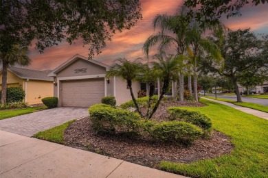 Come see this lovely Chardonnay model situated on a CORNER lot on Poinciana Golf Club in Florida - for sale on GolfHomes.com, golf home, golf lot