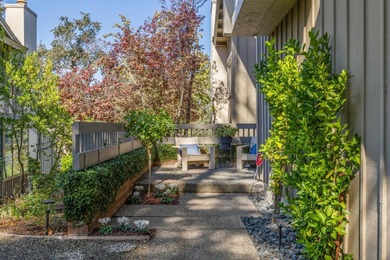 End-unit townhome overlooking the 14th fairway of Sharon Heights on Sharon Heights Golf and Country Club in California - for sale on GolfHomes.com, golf home, golf lot
