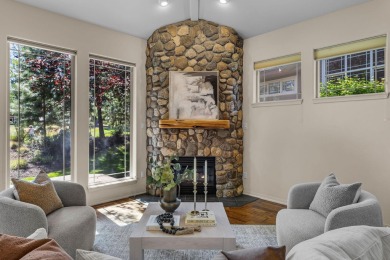 Rare Single Level Broken Top townhome with beautiful 18th on Broken Top Club in Oregon - for sale on GolfHomes.com, golf home, golf lot
