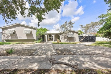 Welcome to your move-in-ready oasis in desirable Kendale South! on Killian Greens Golf Club in Florida - for sale on GolfHomes.com, golf home, golf lot