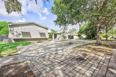 Welcome to your move-in-ready oasis in desirable Kendale South! on Killian Greens Golf Club in Florida - for sale on GolfHomes.com, golf home, golf lot